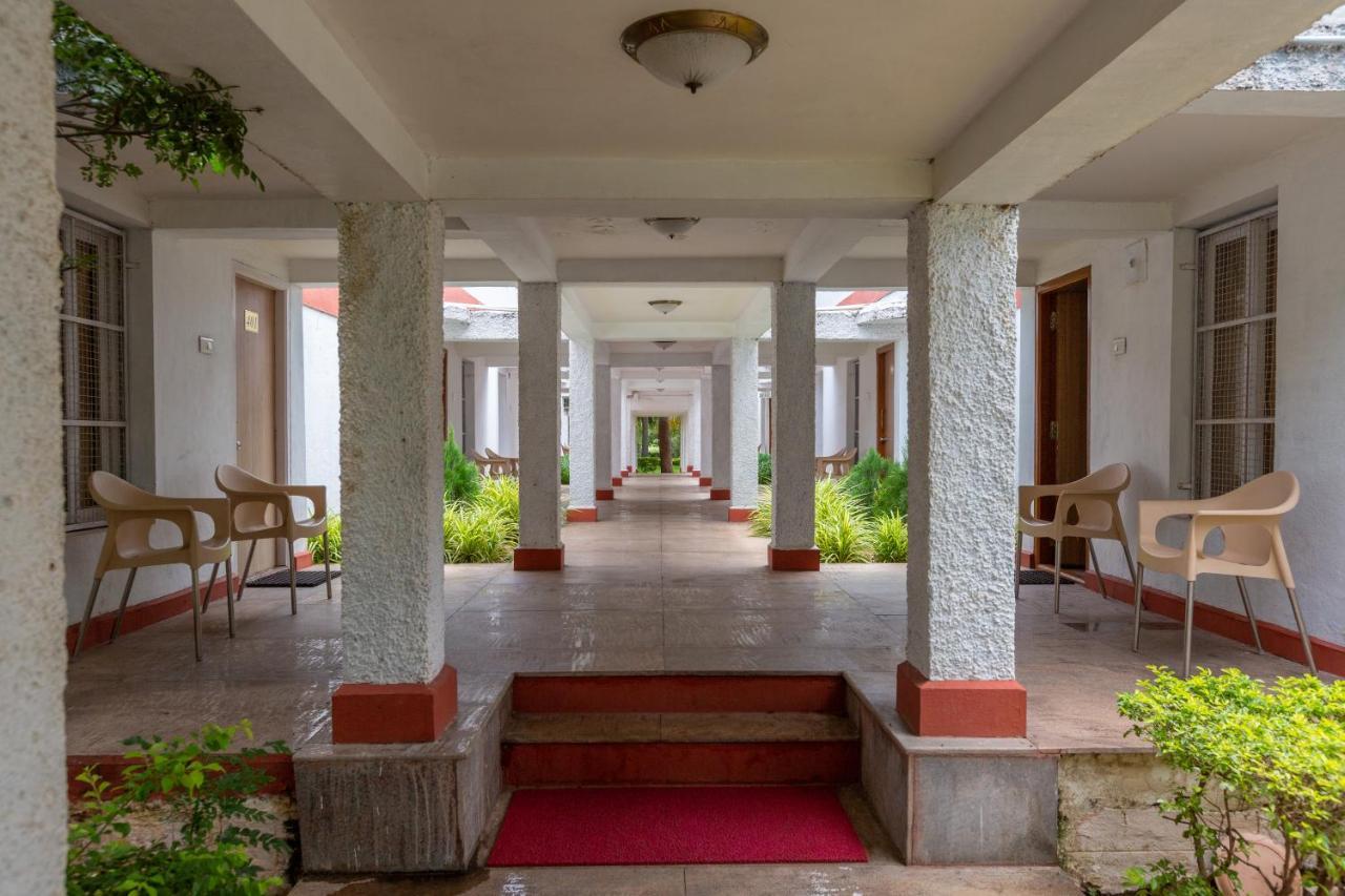 Kstdc Hotel Mayura Bhuvaneshwari Kamalapur Hampi Exterior foto